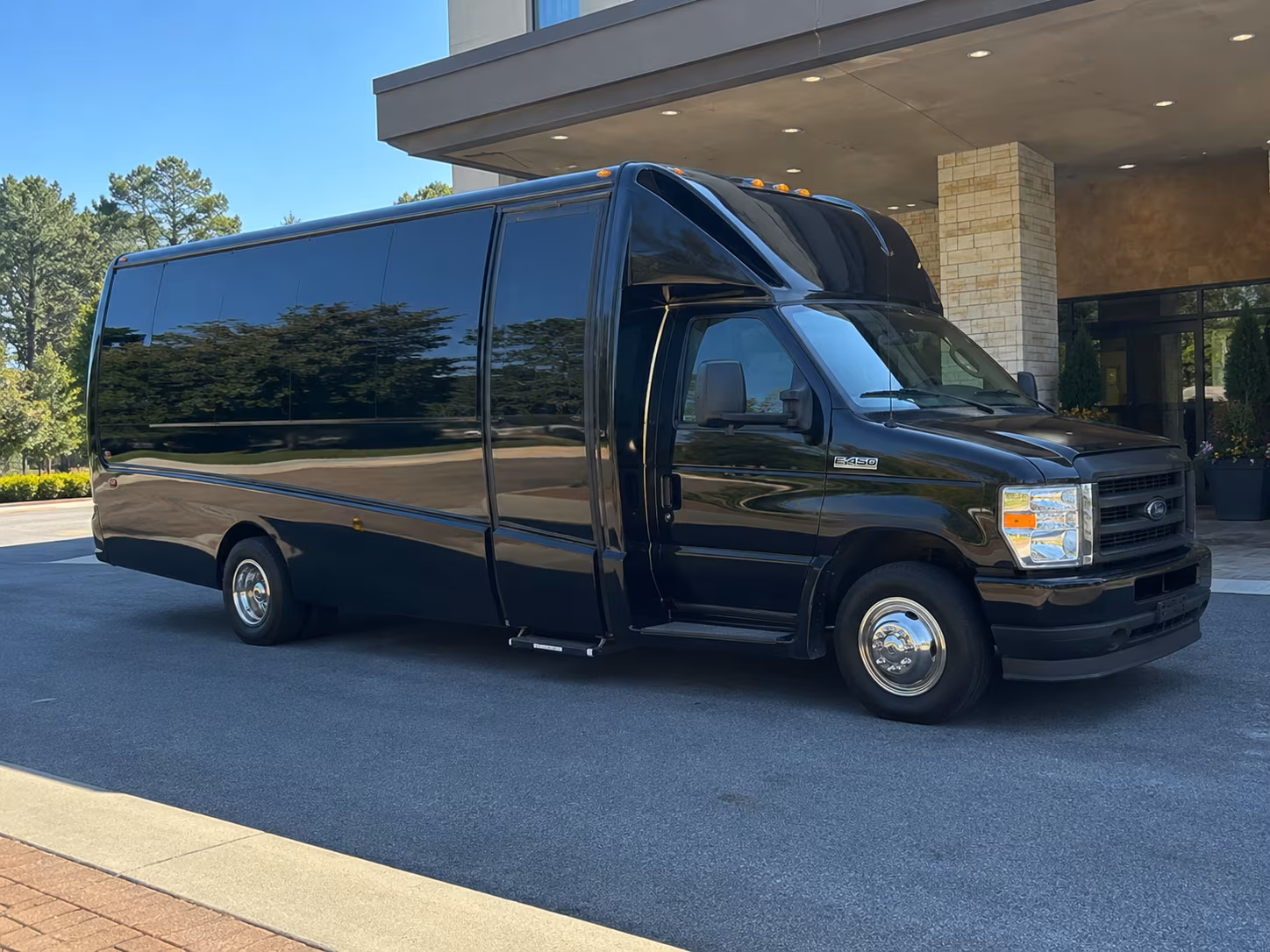 shuttle your guests between hotel blocks and your broken arrow venue